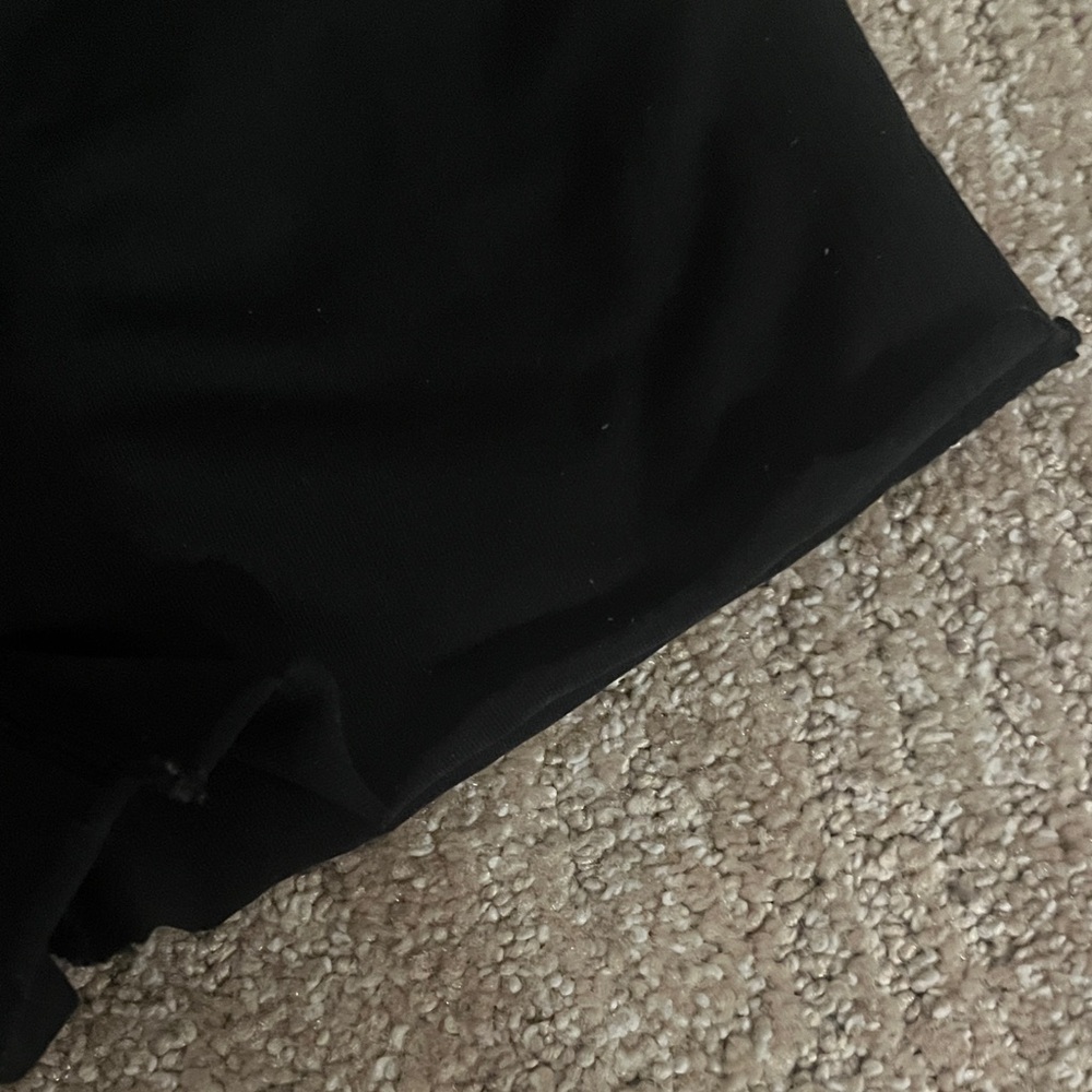 Seamless Ruffled Edge Boyshorts - Picture 3 of 5